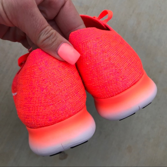 NEW 💥 NIKE FLYKNIT FREE RN SZ 8 WOMEN - Picture 6 of 8
